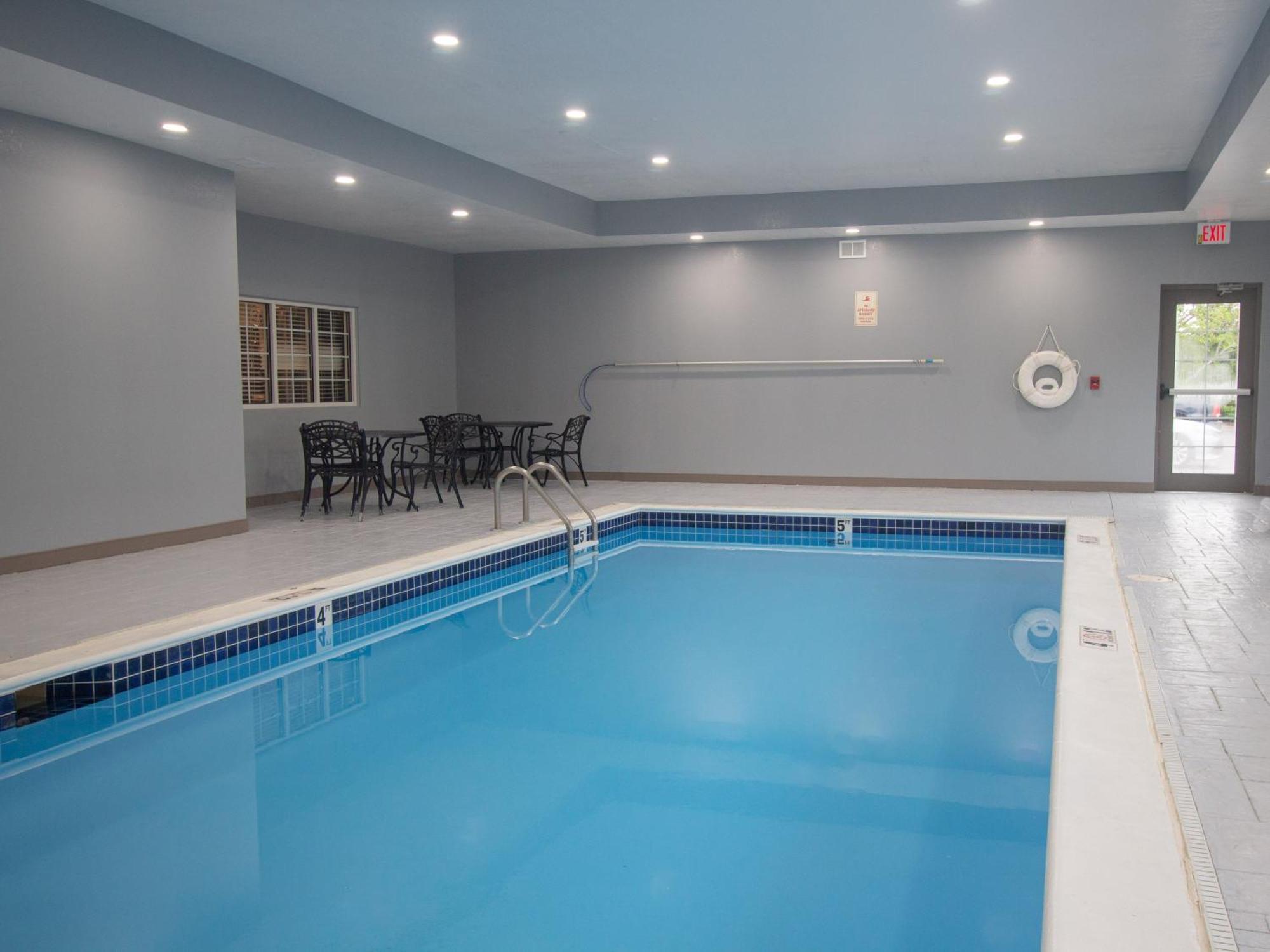 Candlewood Suites Louisville North By Ihg Clarksville  Buitenkant foto