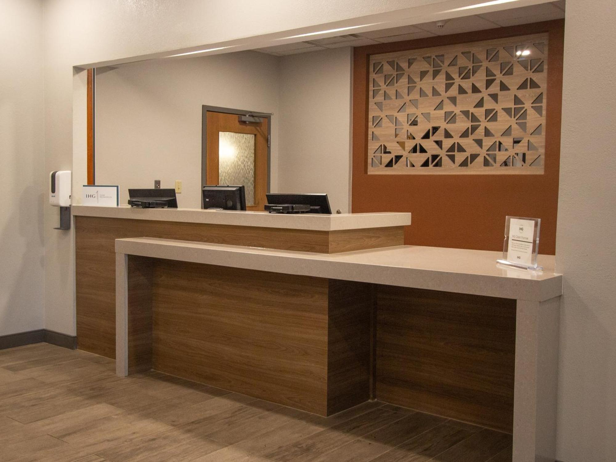 Candlewood Suites Louisville North By Ihg Clarksville  Buitenkant foto